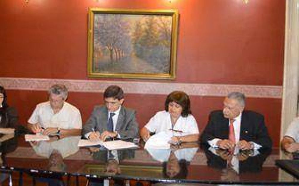 Los gremios de la Salud recibir�n un 30% de aumento