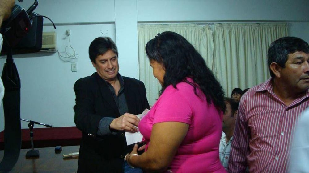 El Consorcio del Ministerio de Econom�a entreg� nuevos Microcr�ditos