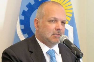 Buzzi instruy� al fiscal de Estado para que promueva la investigaci�n sobre el contrato de PAE en 2007