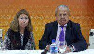 Nueva propuesta de gesti�n para la Facultad de Ciencias Econ�micas: �Gesti�n y compromiso�