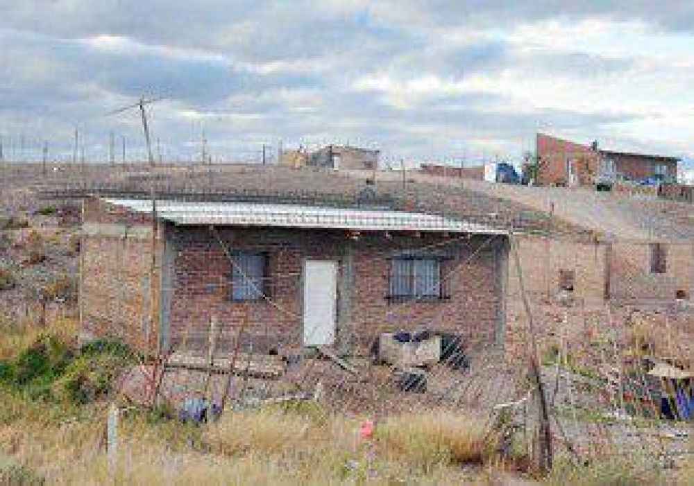 Delincuentes le pegaron un tiro frente a sus hijos 
