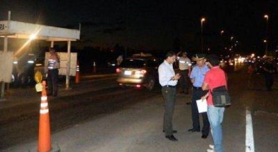 Polic�as frustran suicidio en el puente Chaco-Corrientes