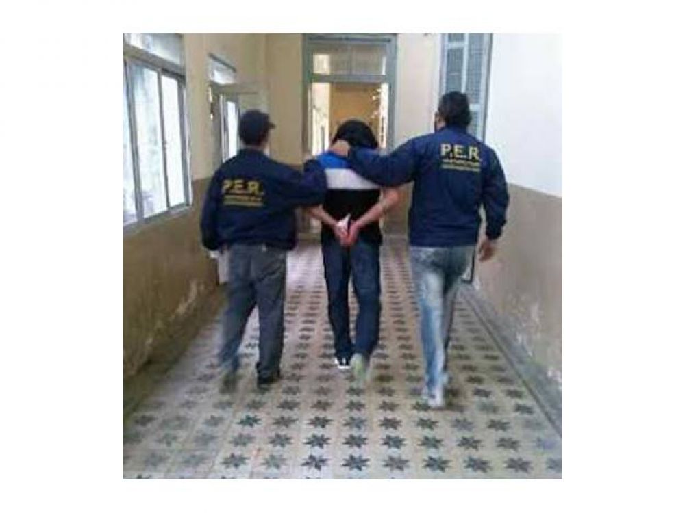 Detuvieron a los acusados de herir gravemente en el rostro a un polic�a