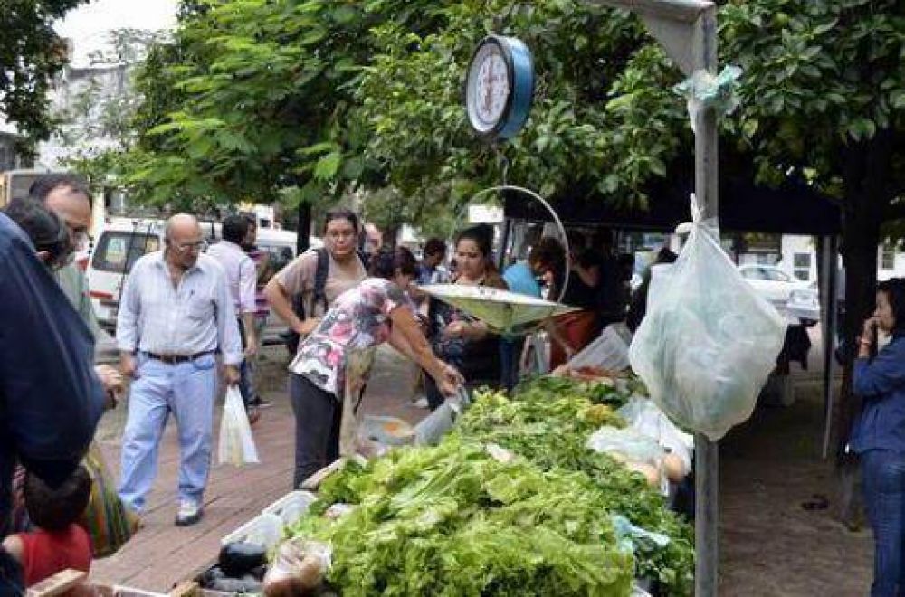 Productos a bajo costo se comercializan en la ciudad
