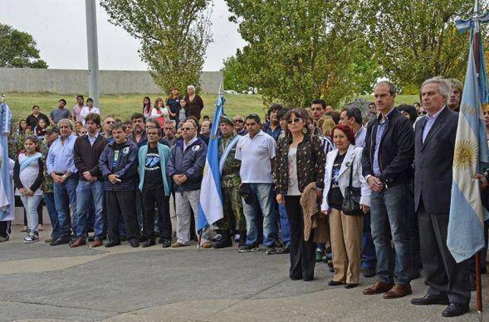 San Fernando conmemor� el 32� aniversario de la guerra de Malvinas
