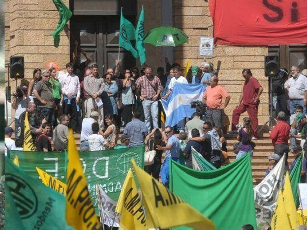 Jueves y viernes estar� resentida la atenci�n en hospitales y habr� marchas en el microcentro