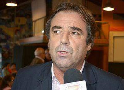 Bernis responsabiliz� a Fellner por las interrupciones en el discurso de Jorge