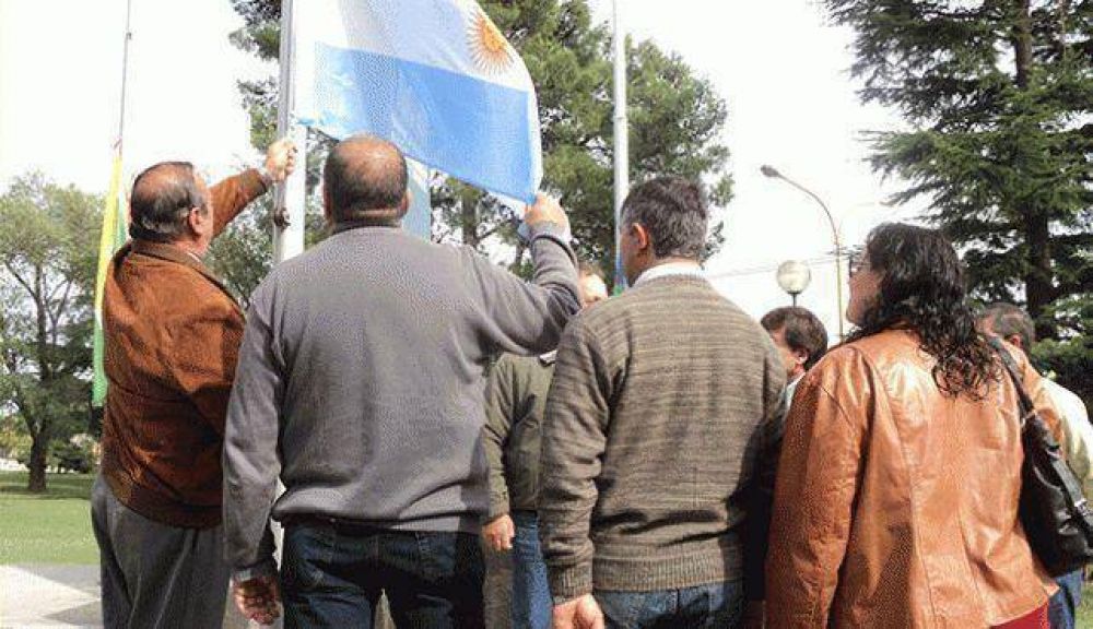 Se llev� a cabo el acto por Malvinas