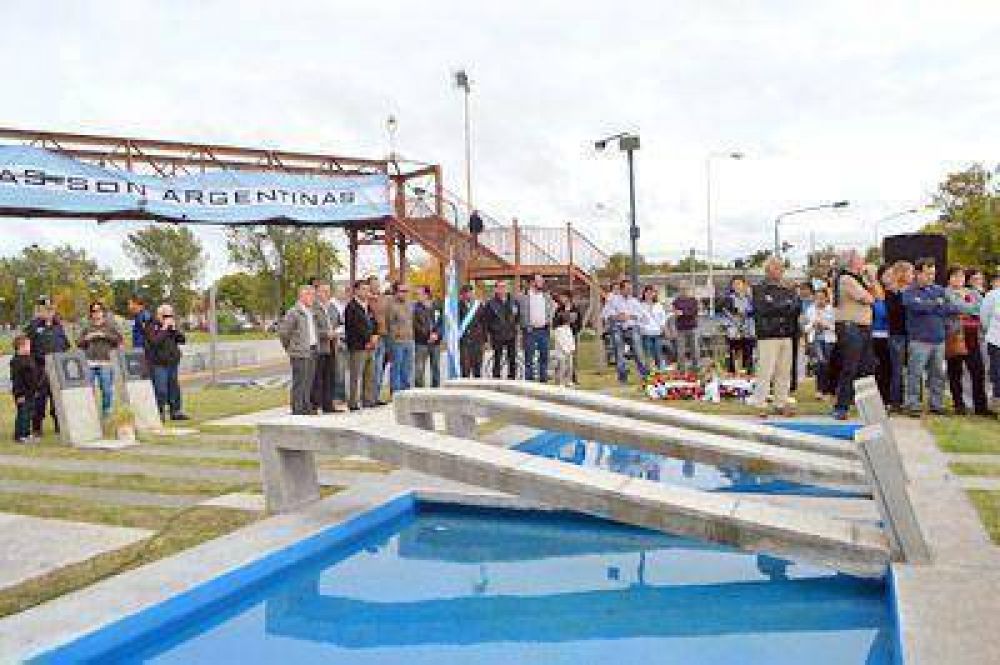 Cientos de pergaminenses acompa�aron a los excombatientes a 32 a�os de Malvinas