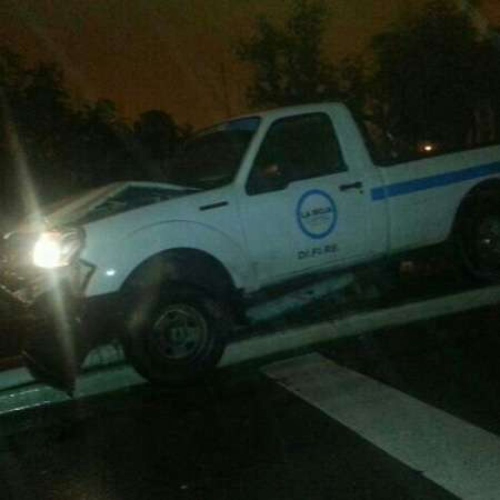 Camioneta del municipio fue protagonista de choque