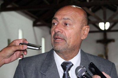 Rainone advierte que el aumento salarial "desestabiliza" la econom�a de la Municipalidad