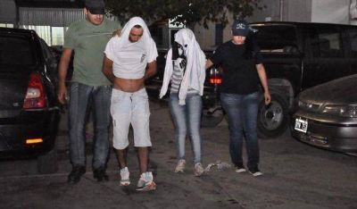 Pareja detenida por extorsi�n telef�nica, ped�an $10.000