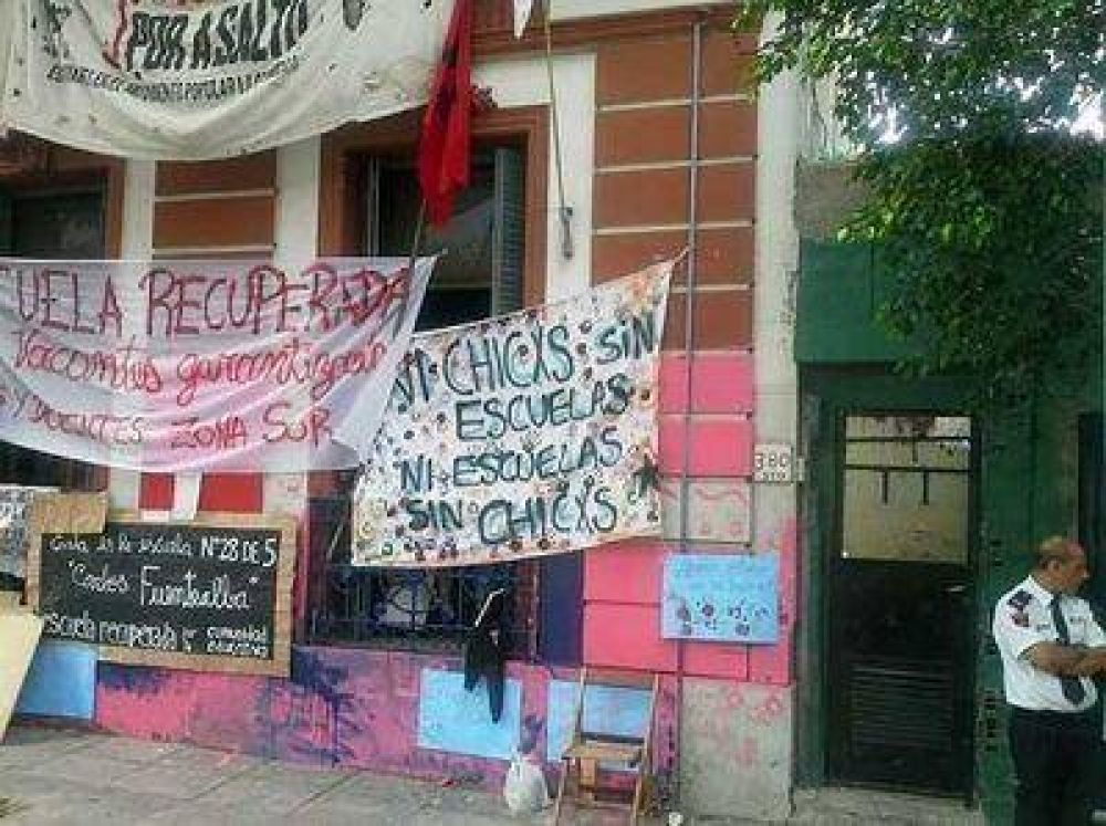 El Gobierno porte�o reconoci� que no sab�a que exist�a una escuela abandonada