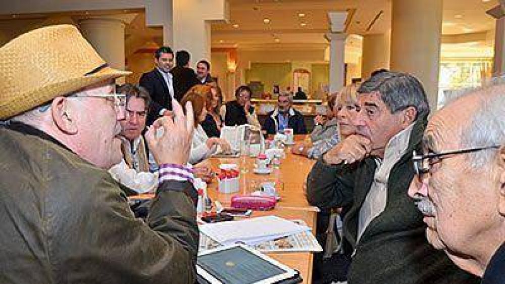 La UCR ir�a a la Corte Suprema para que se revisen las concesiones petroleras