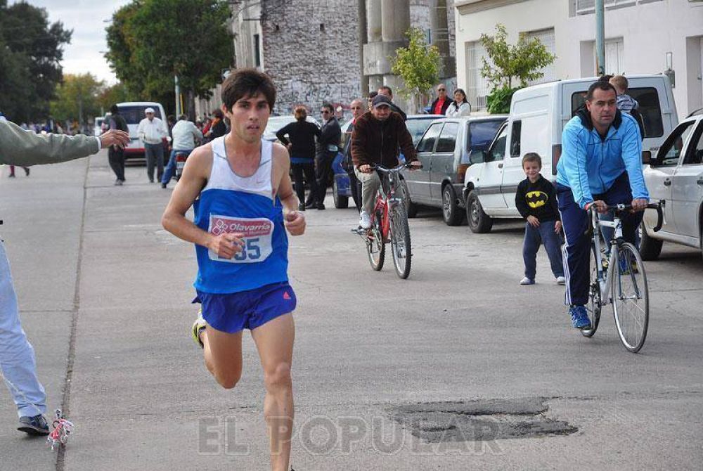 Gustavo Fern�ndez gan� el Marat�n "Malvinas"