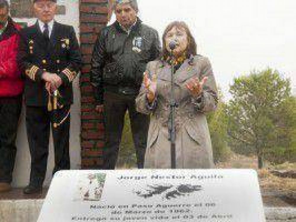 Recuerdo y reivindicaci�n de Las Malvinas