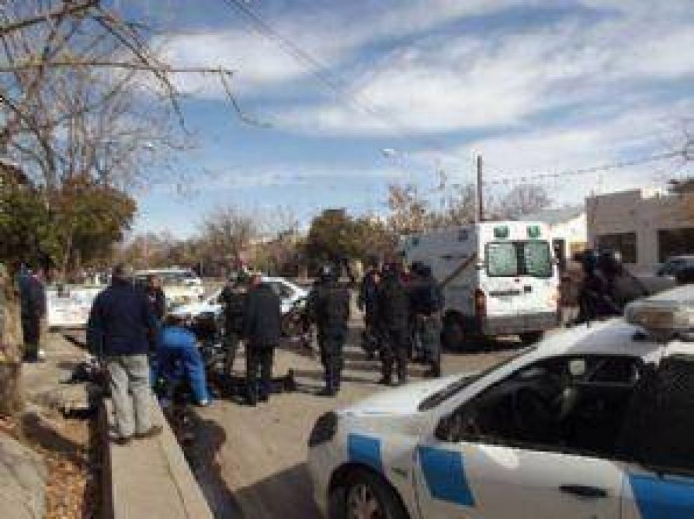 Fuerte choque deja 12 heridos en Neuqu�n