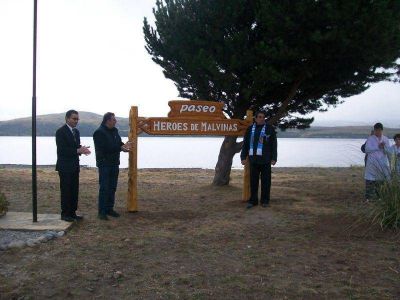 Inauguraron Paseo H�roes de Malvinas en Dina Huapi