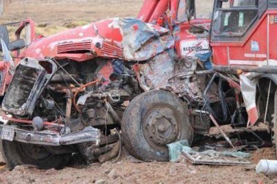 Un muerto y siete heridos tras choque en Pilcaniyeu