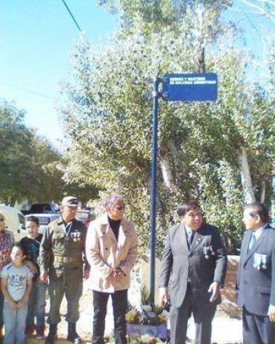 UNA CALLE DE CA�AD�N AHORA SE LLAMA �H�ROES Y M�RTIRES DE MALVINAS�