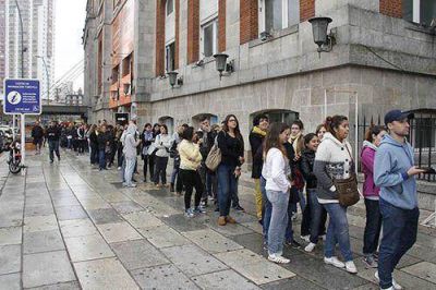 Furor por Abel Pintos en Mar del Plata