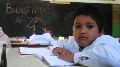 Maestros de Chaco, Salta, La Rioja y Neuqu�n volvieron al paro