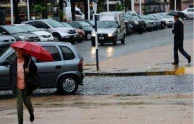 Cayeron 72 mil�metros en el centro y advierten que el mal clima se mantendr�