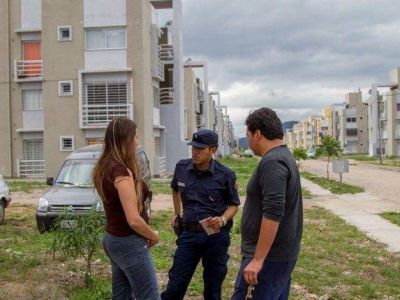 Vecinos impiden el ingreso de ocupas en El Huaico