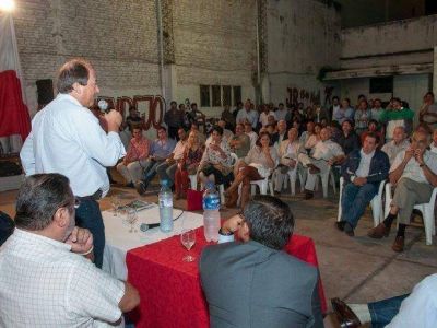 La UCR debat�a la normalizaci�n del partido en Salta