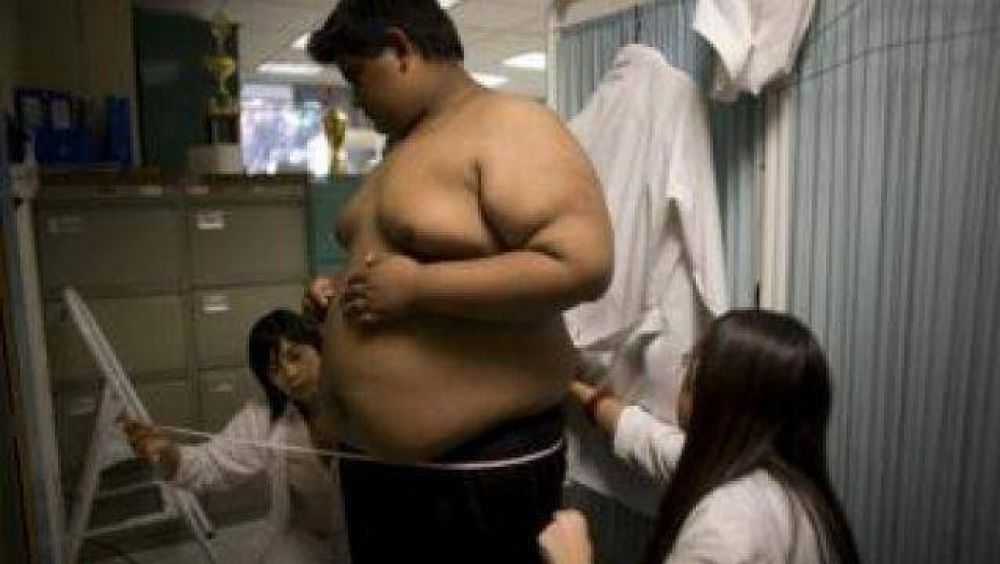 El 56% de salte�os est� excedido de peso, seg�n el diputado Biella