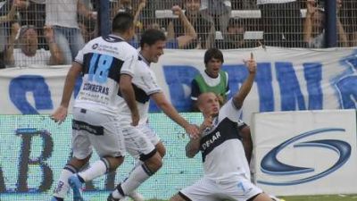 El Lobo se lo comi�