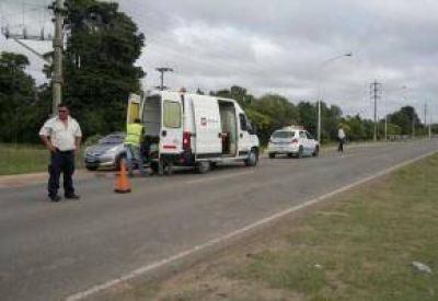 Toman muestras del suelo en la Ruta 1001