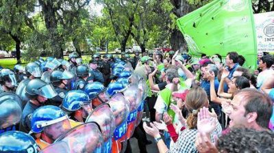 En marzo hubo casi siete cortes de calle por d�a h�bil