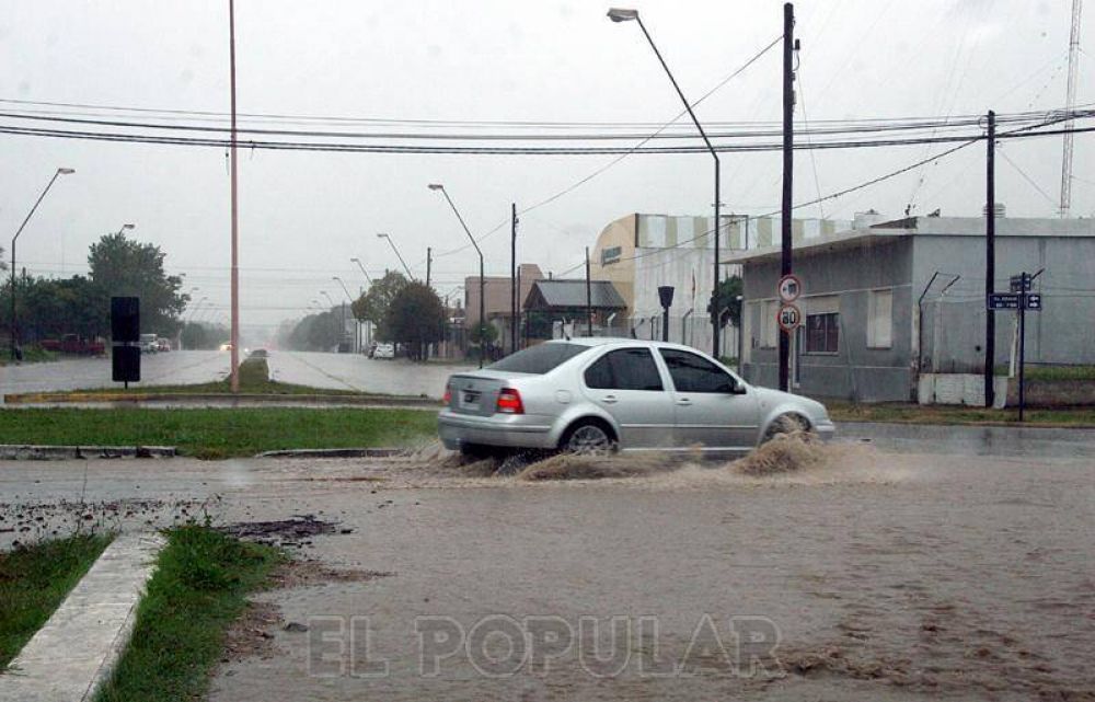 Jornada con lluvias, anegamientos y cortes de luz