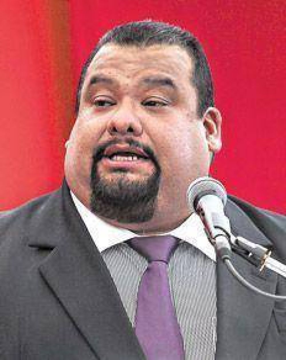 Echado por exigir favores sexuales a empleadas