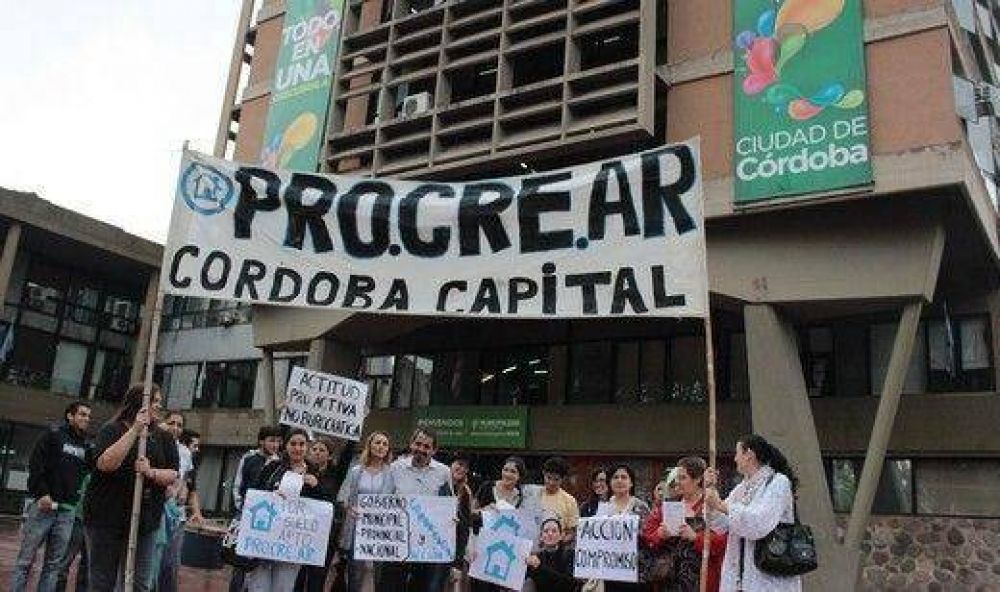 Beneficiarios de Procrear esperan una audiencia con Mestre