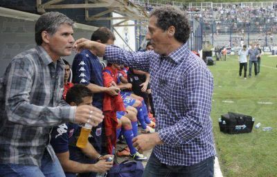 Al inicio Tigre meti� un zarpazo pero el Lobo devolvi� tres mordiscos