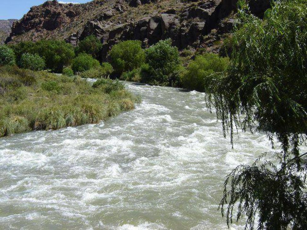 Cortaron otra vez el caudal del Atuel y se extender�a hasta Semana Santa