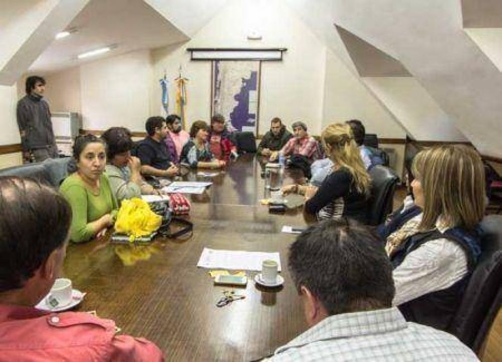 Referentes del SUTEF se reunieron con legisladores fueguinos