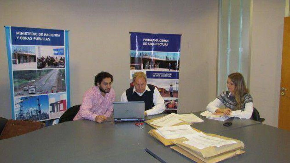 Licitan la construcci�n de seis playones deportivos m�s