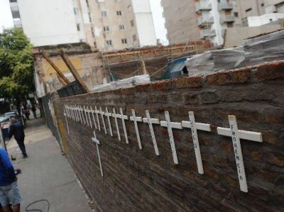 El Concejo Municipal rendir� hoy un homenaje a las v�ctimas de la explosi�n de Salta 2141