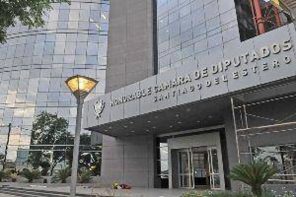 Claudia Zamora finaliz� su misi�n en la ONU y el martes habilitar� la Legislatura