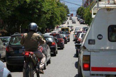 Se podr� estacionar en la mano derecha fuera del horario del sistema medido