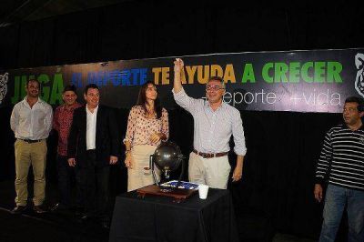 Tigre present� los torneos municipales de F�tbol y V�ley