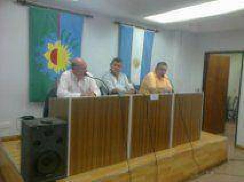 Santalla: �En pol�tica no se pueden esconder los problemas�