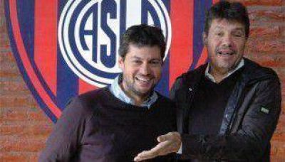 San Lorenzo firm� el acuerdo con Carrefour para volver a Boedo