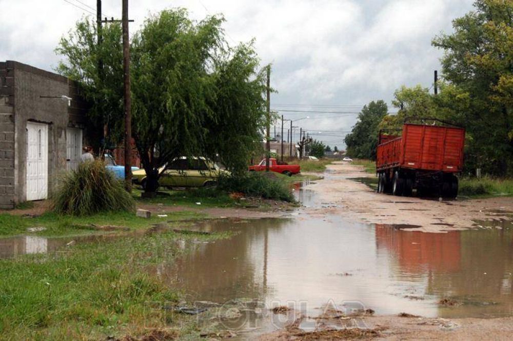 Las constantes lluvias seguir�n hasta el martes