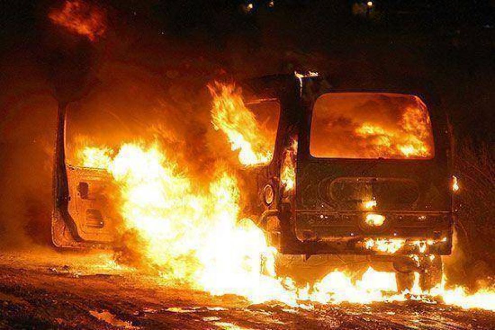 P�rdidas totales en el incendio de una Kangoo
