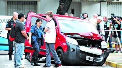 Tiroteo infernal en un robo a un banco: un ladr�n muerto