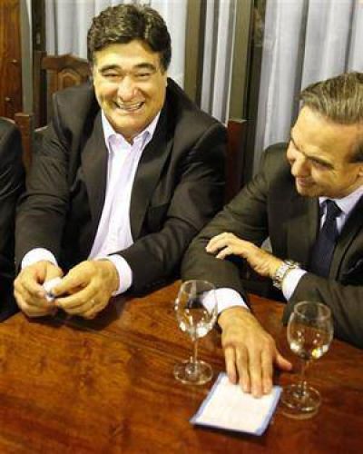 Preocupados por Massa, en el Gobierno buscan contener al PJ